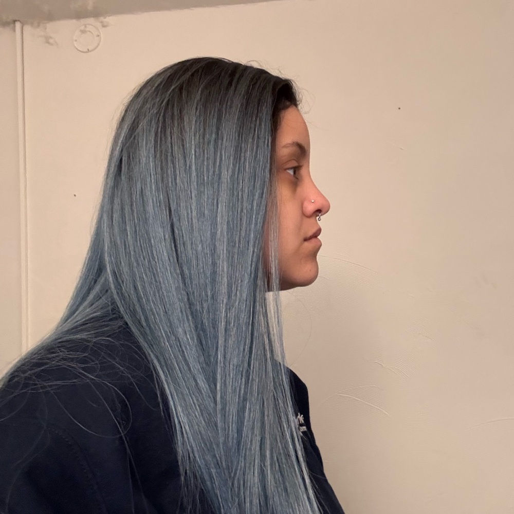 Wig - Picture 2 of 4